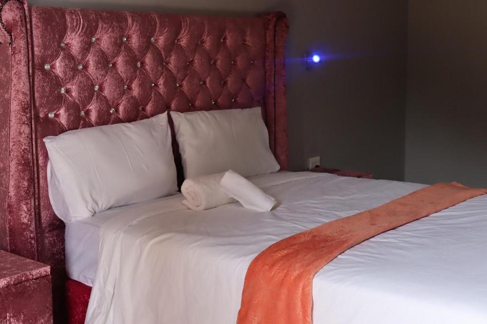 Princess Lodge Rustenburg Buitenkant foto